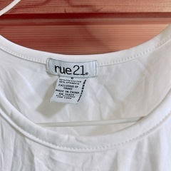 ✨️rue21 ✨️フリンジ付きホワイトキャミソール タグ付き❤️の画像