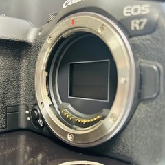 ミラーレス一眼カメラ Canon EOS R7 ボディ レンズ 動作確認済み 美品 付属品ありの画像
