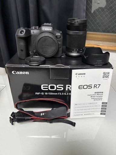 決まりました！ ミラーレス一眼カメラ Canon EOS R7 ボディ レンズ 動作確認済み 美品 付属品あり