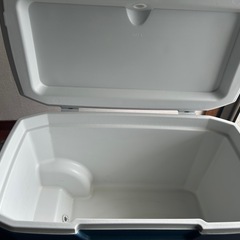 未使用品、Coleman.クーラーBOX.70QT.キャスター付き、の画像