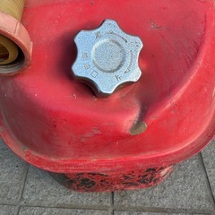 ガソリン携行缶 20lの画像