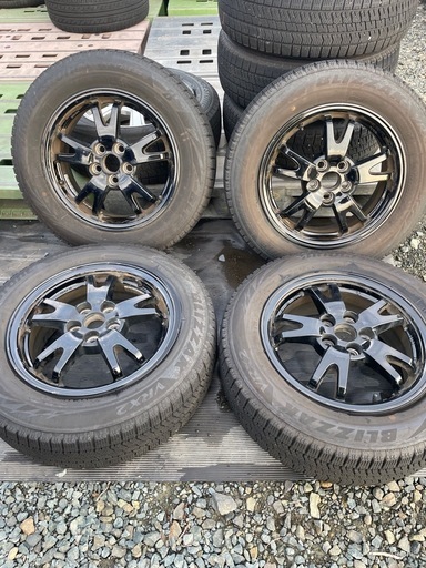 ⑧ブリヂストンブリザックVRX2トヨタ純正アルミ付きスタッドレスタイヤ　プリウス　PCD100 2024年