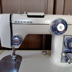 【ジャノメミシン　トピア801型】の画像