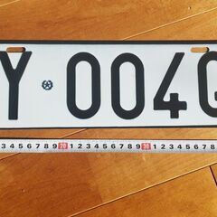 希少　フェラーリやアルファロメオに　イタリアのナンバープレート PNポルデノーネの画像