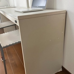 2人用デスク 長机 白 コンセント 幅150cm 奥行45cm 木製の画像