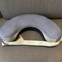 エルゴベビー　授乳クッション ベルト付の画像