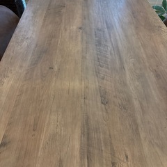 ダイニングテーブルの画像