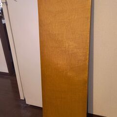 ラック、スチール4本と桜の突板５枚のラック、中古品の為、傷、スレあります。の画像