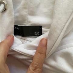 パーカー薄手サイズの画像