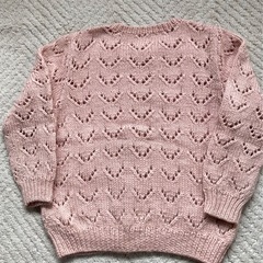 ①手編みカーディガン（女の子用）の画像