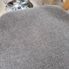 J1843【リユースのサカイ柏店】ダイニングチェア　アームチェア　クリーニング済みの画像