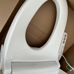 温水洗浄便座　2019年Panasonic製の画像