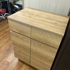 【リユ-スのサカイ広島石内店】ジモティ割！キャビネット/クリ-ニ...