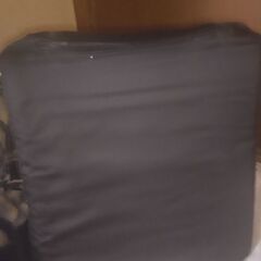 花柄座椅子の画像