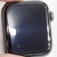 Apple Watch SE 第1世代/GPS/40mm/A2351/スペースグレー〈MKQ13J/A〉 (4)の画像