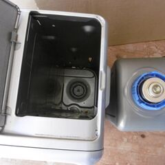 ダイニチ(DAINICHI) 石油ファンヒーター　ブルーヒーター FW-321S  2005年製　中古美品　[木造9畳まで /コンクリート12畳まで]　引取り専用の画像