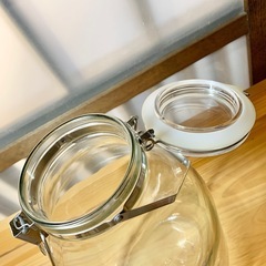 【12/7頃まで】セーラーメイト 果実酒瓶 梅酒瓶 4L 杓子付き 取手付き密封びんの画像