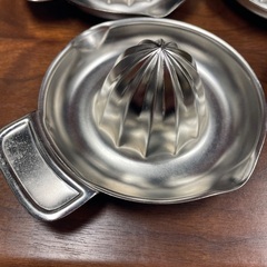 ステンレス　レモン絞り器の画像