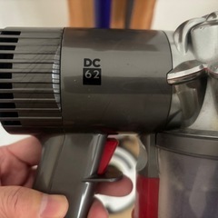 ルンバとダイソンとスタンドセット
の画像