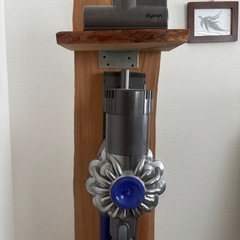 ルンバとダイソンとスタンドセット
の画像