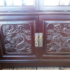 637＞　中国　飾り棚　キャビネット　ライト付きの画像