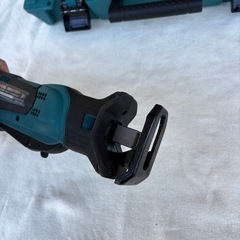 【予定者決定】
makita レシプロソー 18v　ケース付きの画像