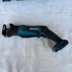 【予定者決定】
makita レシプロソー 18v　ケース付きの画像