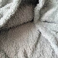 シーイン　130  もふもふパーカー　くすみグリーン　短めの画像