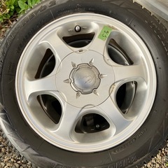 スタッドレスタイヤの画像