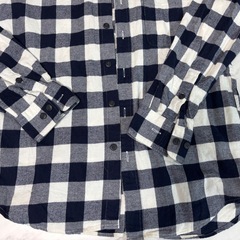 美品　ユニクロ　メンズ　Mサイズ　長袖シャツ　の画像