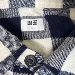 美品　ユニクロ　メンズ　Mサイズ　長袖シャツ　の画像
