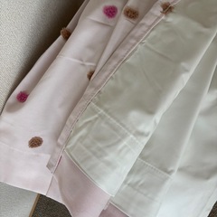 カーテンの画像