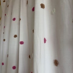 カーテンの画像
