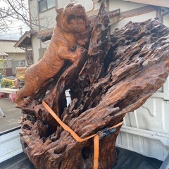 天然木の虎
の画像