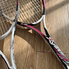 軟式テニスラケット２本の画像