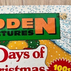 ハンドペイントのクリスマスの飾りとクリスマスの絵本　輸入品の画像