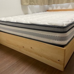 ダブルのベッドフレーム　の画像