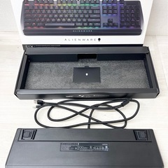 M【中古品】動作品 ALIENWARE ゲーミングキーボード AW510K 赤軸 US配列 有線 キーボード PC周辺機器の画像