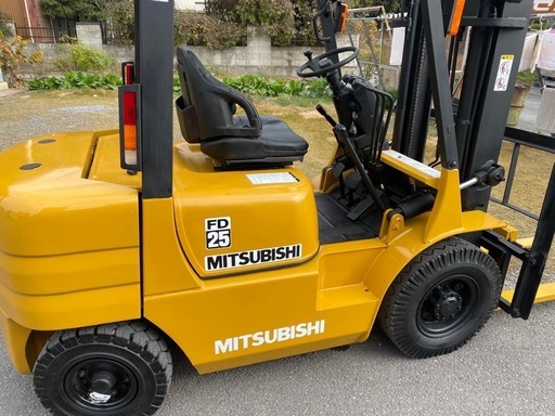 MITSUBISHI FD25フォークリフト