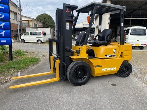 MITSUBISHI FD25フォークリフト