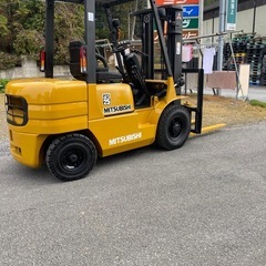 MITSUBISHI FD25フォークリフトの画像