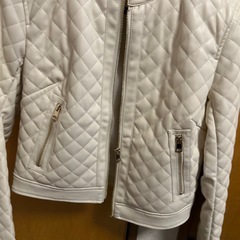 ライダースジャケット　生成色　レディース　の画像