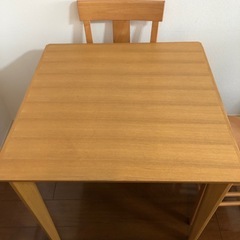 ダイニングテーブルセット　　椅子2脚の画像