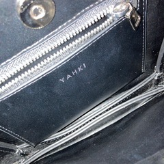 YAHKI ショルダーバッグ　ブラックレザー　本日可能なかたの画像