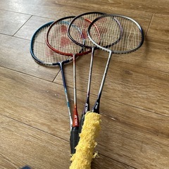 バトミントンラケットの画像