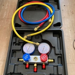 (問合せ多数につき一旦募集停止)エアコン工事用真空ポンプとマニホールドゲージの画像