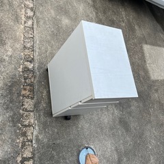 ラック　引き出しの画像