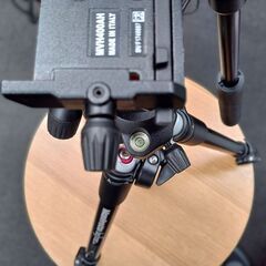 マンフロット/MANFROTTO 三脚 ビデオ三脚キット Befree Live MVH400AH ソフトケース 【プレート欠品】の画像