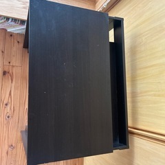 IKEA パソコンデスクの画像