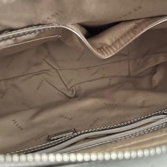 【無料】フランス購入　GUESSバッグ シルバーの画像